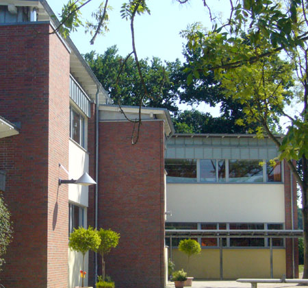Grundsanierung von verschiedenen Gebäuden bei einer Grundschule in Hambur